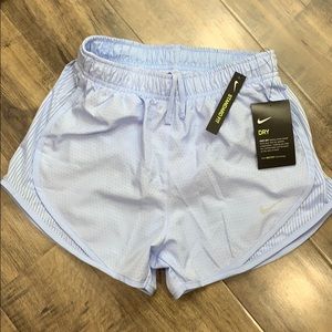 NIKE Women’s running shorts with Dri-Fit Technolog